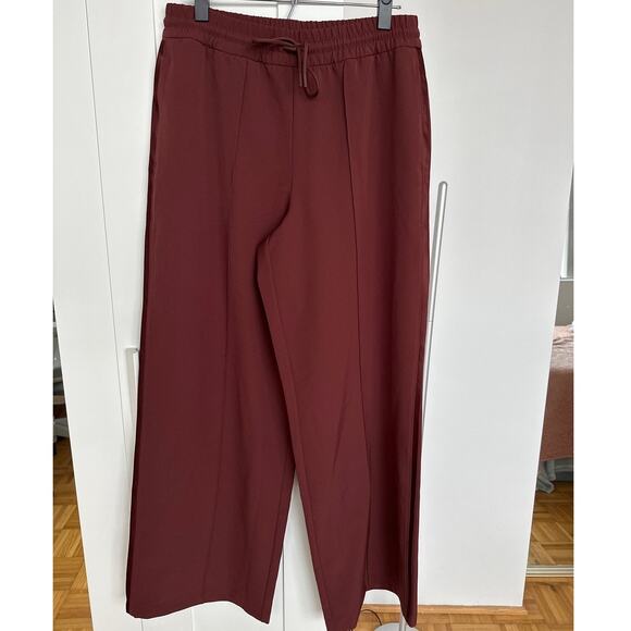 Athleta Women's Maroon Endeavor High Rise Wide Leg Relaxed Pull-On Pant, M, EUC - Picture 2 of 7